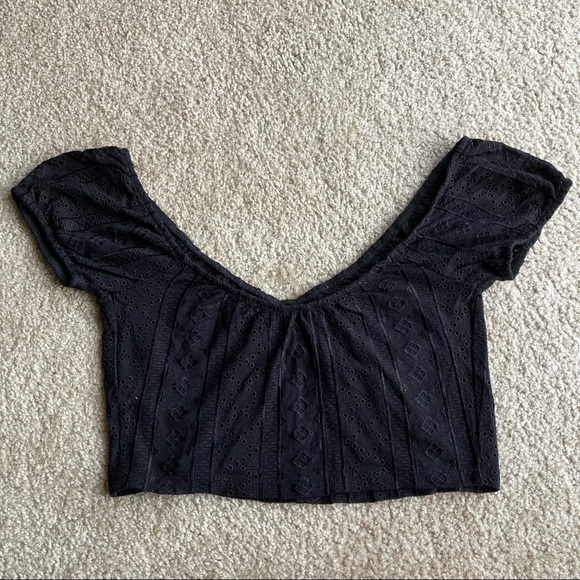 Free People Intimately black lace crop top - Picture 3 of 5